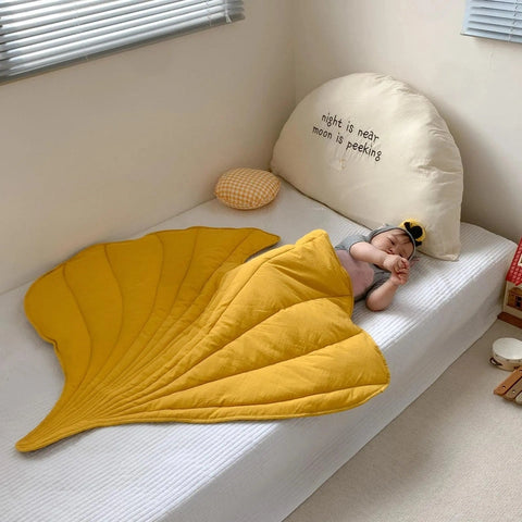 Cotton Leaf-Shaped Baby Play Mat – Soft, Safe, and Stylish for Crawling Teeny Pandas