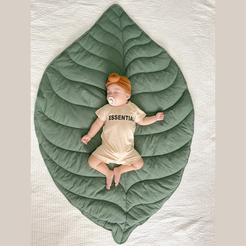 Cotton Leaf-Shaped Baby Play Mat – Soft, Safe, and Stylish for Crawling Teeny Pandas