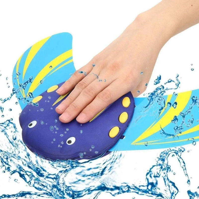 Water Powered Manta Ray Glider - Activate your Kids Imagination! Teeny Pandas