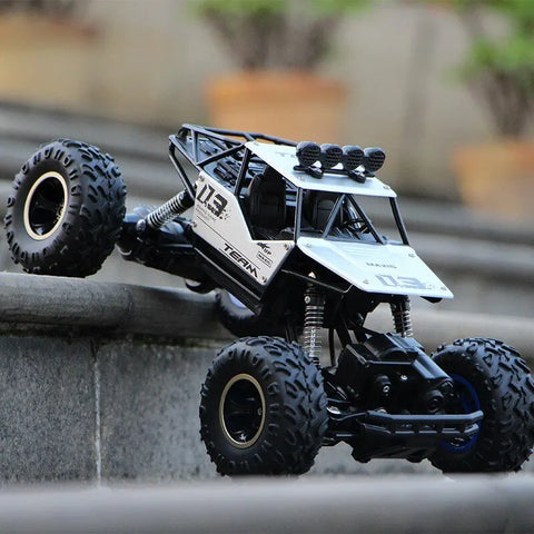 Monster RC Crawler Truck 1/16 – Rugged Off-Road Action Teeny Pandas