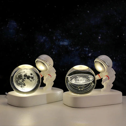 Astronaut Starry Sky Crystal Ball Night Light - Desktop Luminous Decoration!